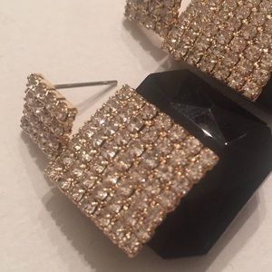 Meet your Posher, Ismet